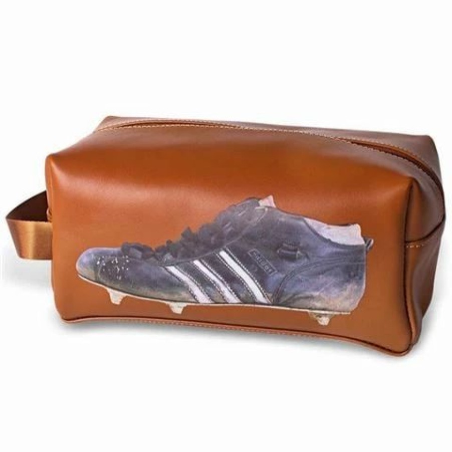 * | Sporting Nation Three Stripe Boot Wash Bag Tan